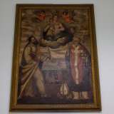 La stanza � dominata da un dipinto settecentesco che ritrae San Bartolomeo, San Nicola e la Vergine col Bambino. �� tutto ci� che � rimasto della chiesa antica�, ci spiega la nostra guida